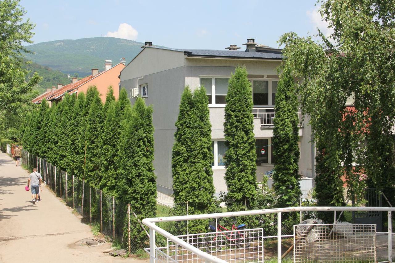 Apartman Kej Pirot Exterior foto